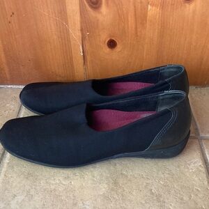 Munro American Black Mesh Slip-on  Shoes